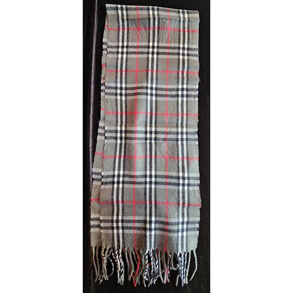 BURBERRYs of London 100% Lambswool Gray Scarf Shawl Nova Check Vintage (2) - Picture 5 of 8
